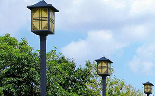 温宿庭院灯安装间距与布灯设计全解析