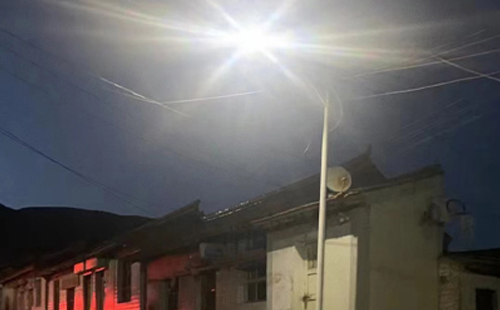 农村院子里最适合的温宿太阳能路灯亮度与安装要点