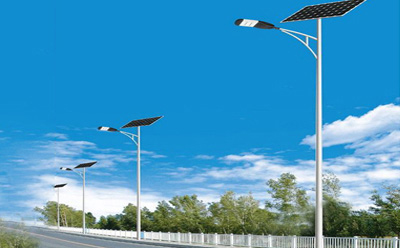 农村道路装温宿太阳能路灯选多大瓦数实测