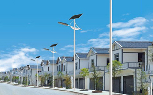 温宿太阳能路灯配置与在乡村道路照明中的应用