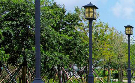 太阳能温宿庭院灯价格为何差三倍？关键看这几点